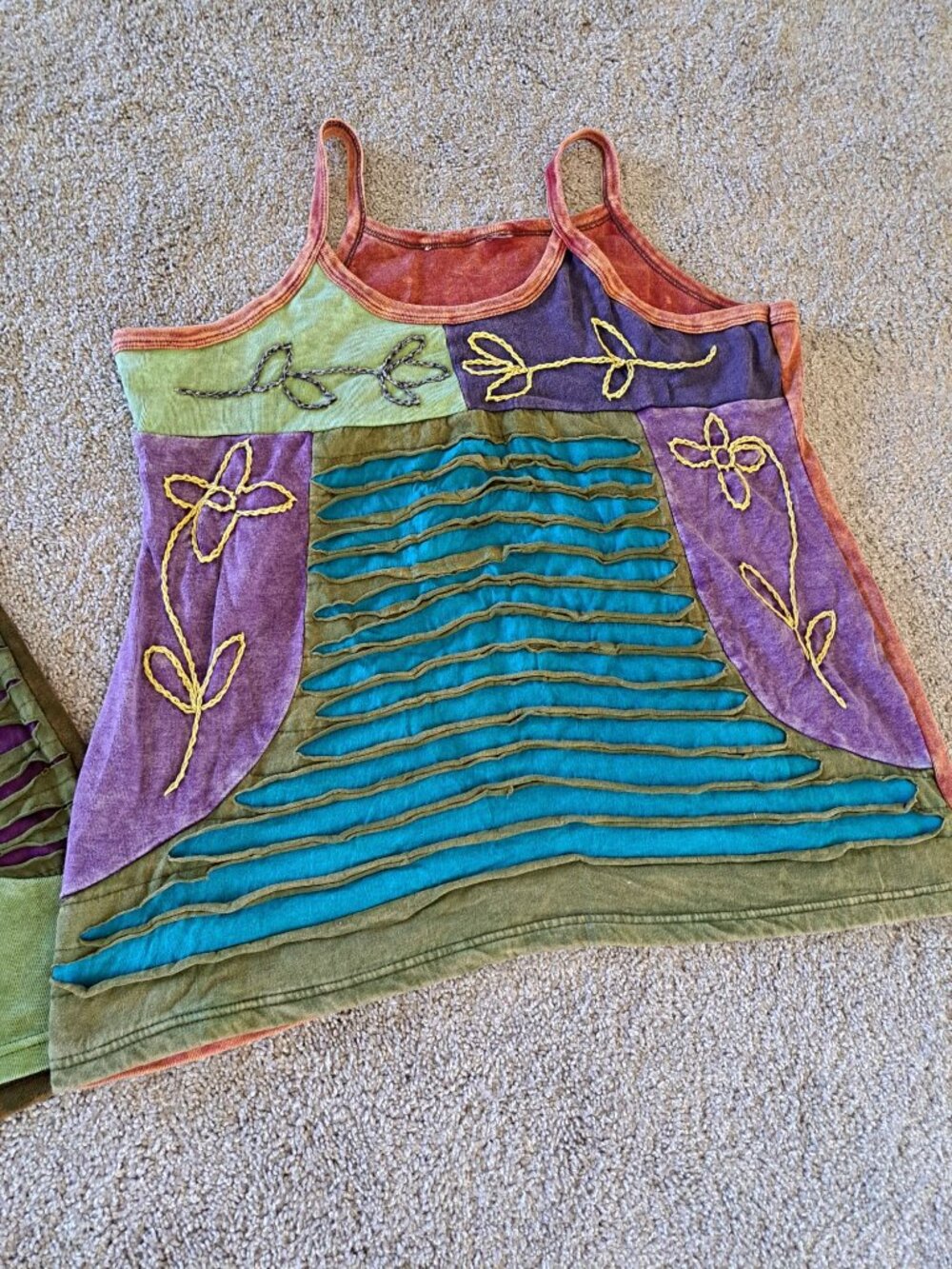 Vintage KPC Boho Gypsy Embroidered Boho Tank Tops Set Of 2 Womens L Festival - Picture 3 of 7